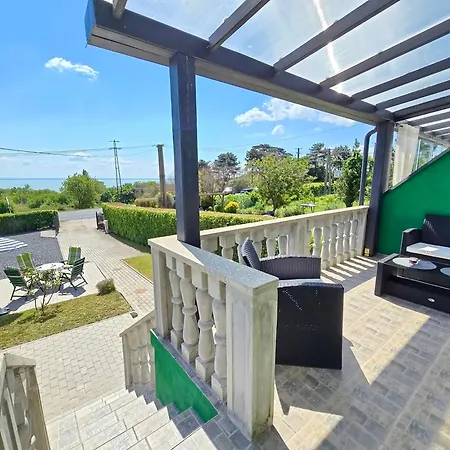 No 109 House Beautiful View With Pool Dom wakacyjny